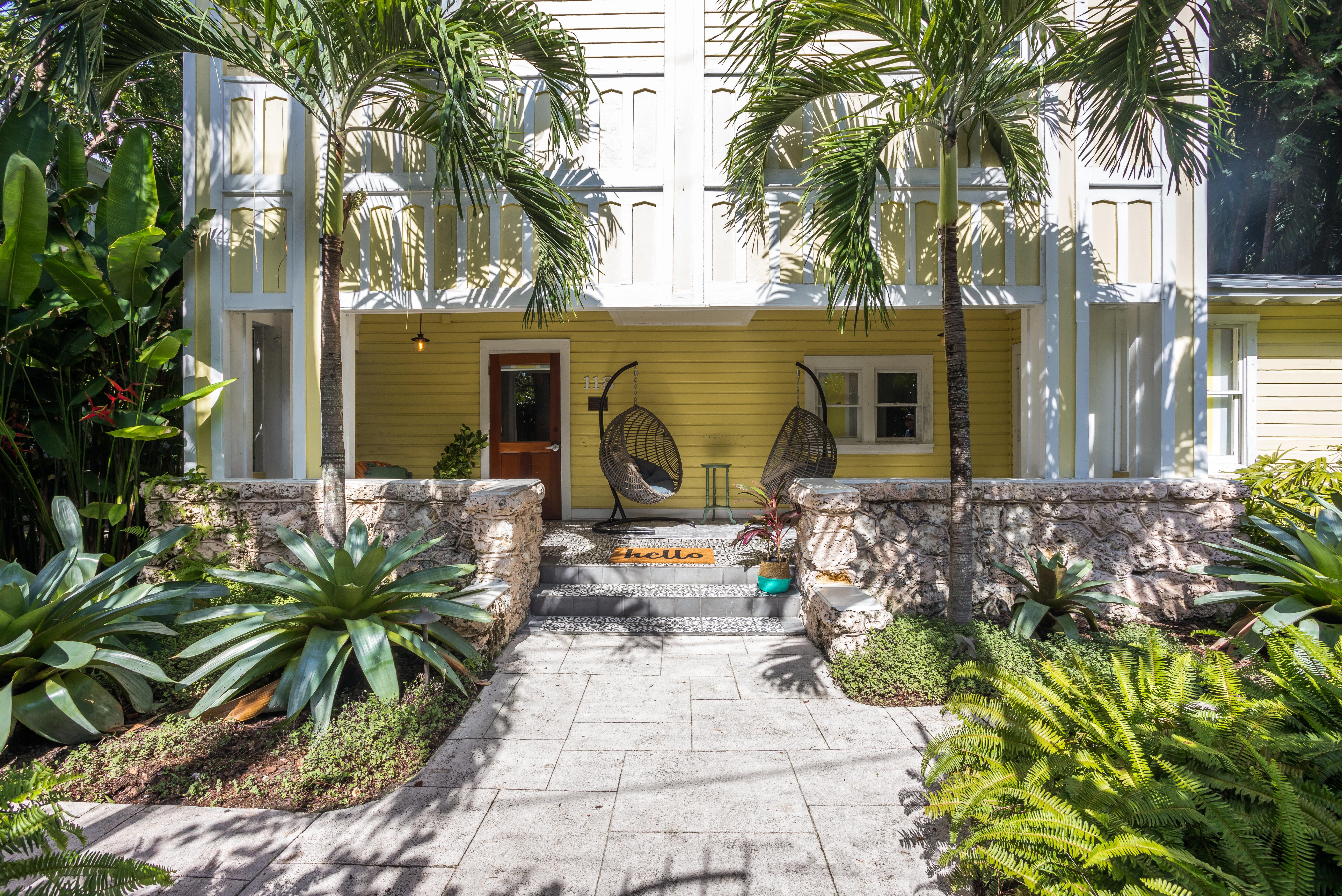 Miami River Inn By Renzzi Exterior photo