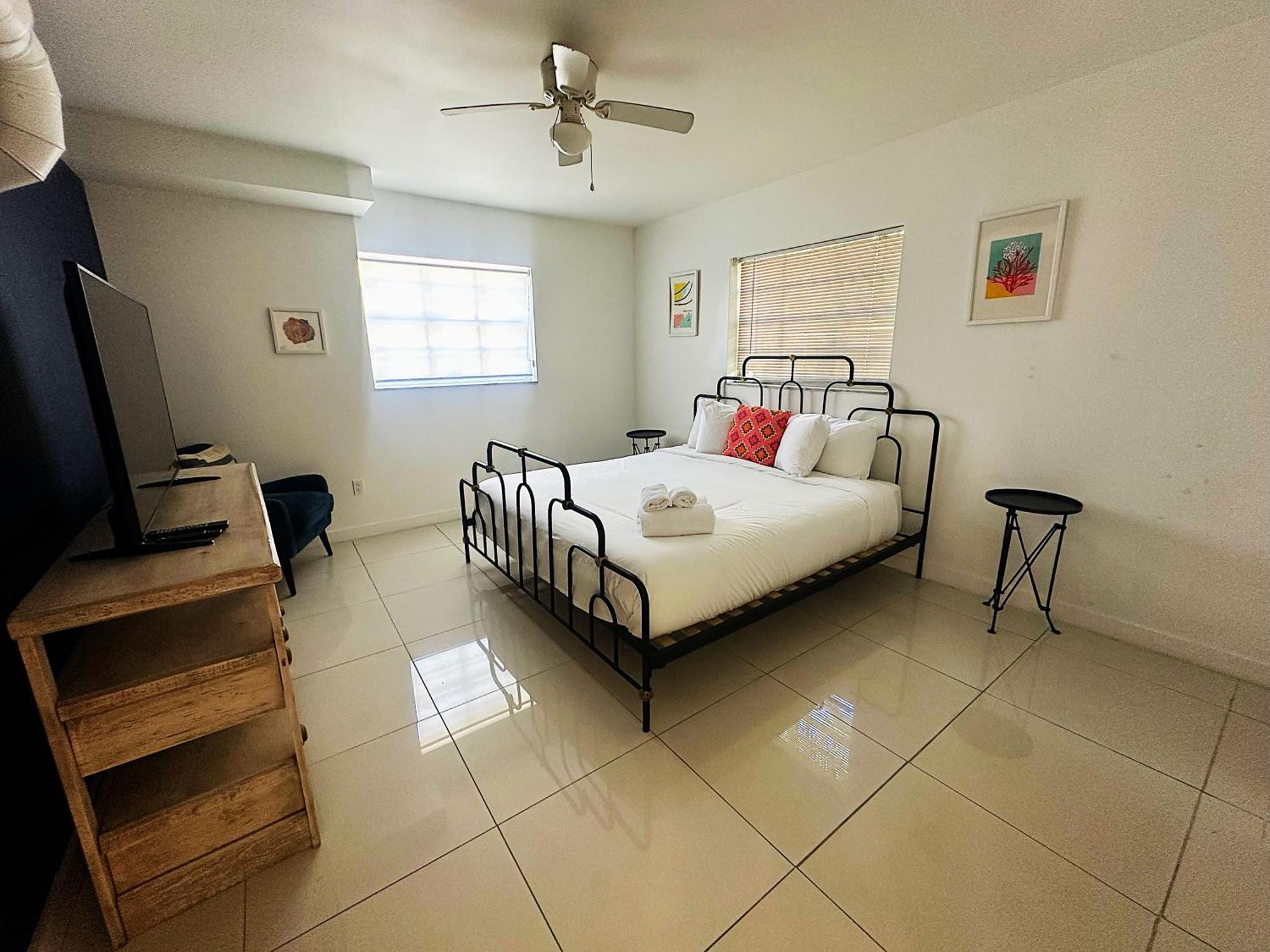 Miami River Inn By Renzzi Room photo